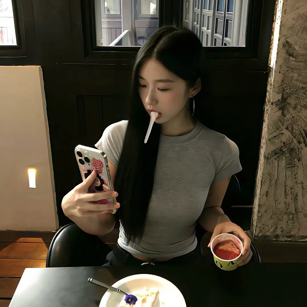 艳女新装